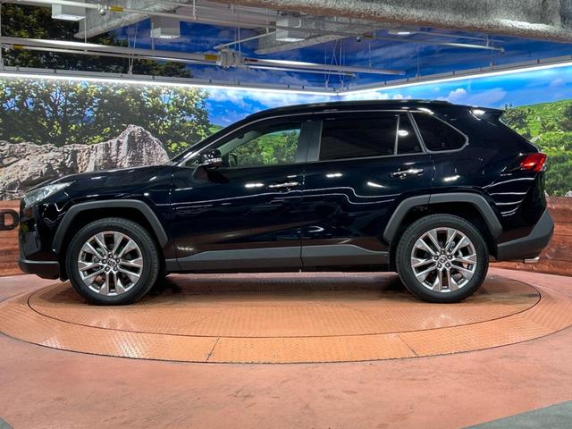 RAV4 G Zパッケージ トヨタセーフティセンス 純正10.5インチディスプレイオーディオ 全周囲カメラ レーダークルーズ ブラインドスポットモニター 禁煙車 パワーバックドア LEDヘッドライト シートベンチレーション(28枚目)