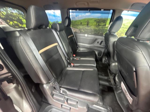 セレナ e-パワー オーテック ディーラーオプション9インチナビ 禁煙車 両側電動スライドドア アラウンドビューモニター フリップダウンモニター プロパイロット ステアリングヒーター インテリジェントルームミラー ETC2.0(9枚目)