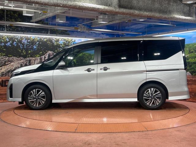 セレナ e-パワー オーテック ディーラーオプション9インチナビ 禁煙車 両側電動スライドドア アラウンドビューモニター フリップダウンモニター プロパイロット ステアリングヒーター インテリジェントルームミラー ETC2.0(57枚目)