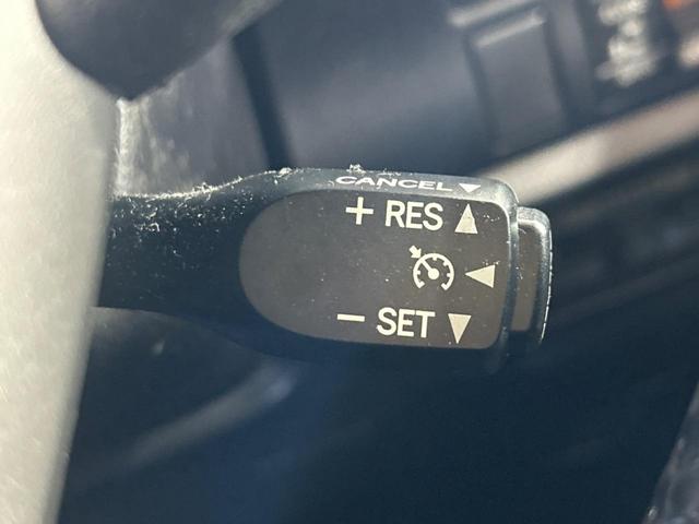 ヴォクシー ZS 煌III 純正9インチナビ トヨタセーフティセンス 禁煙車 クルーズコントロール LEDヘッドライト 両側電動スライドドア フルセグ Bluetooth ETC ドライブレコーダー アイドリングストップ(5枚目)