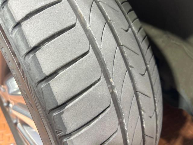 ヴォクシー ZS 煌III 純正9インチナビ トヨタセーフティセンス 禁煙車 クルーズコントロール LEDヘッドライト 両側電動スライドドア フルセグ Bluetooth ETC ドライブレコーダー アイドリングストップ(23枚目)