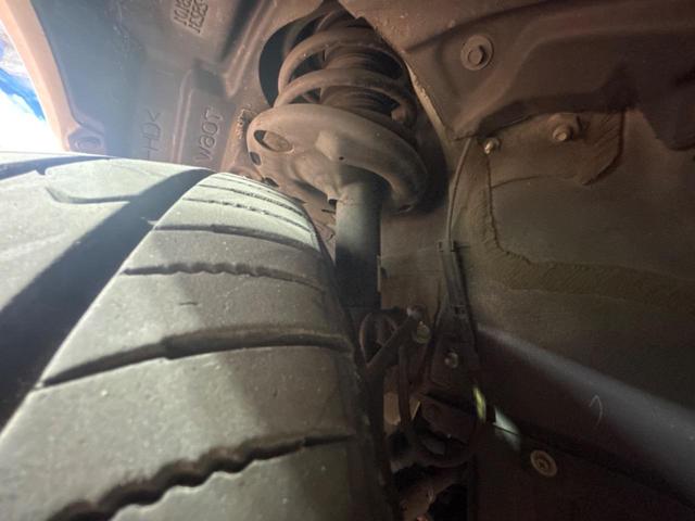 ヴォクシー ZS 煌III 純正9インチナビ トヨタセーフティセンス 禁煙車 クルーズコントロール LEDヘッドライト 両側電動スライドドア フルセグ Bluetooth ETC ドライブレコーダー アイドリングストップ(27枚目)