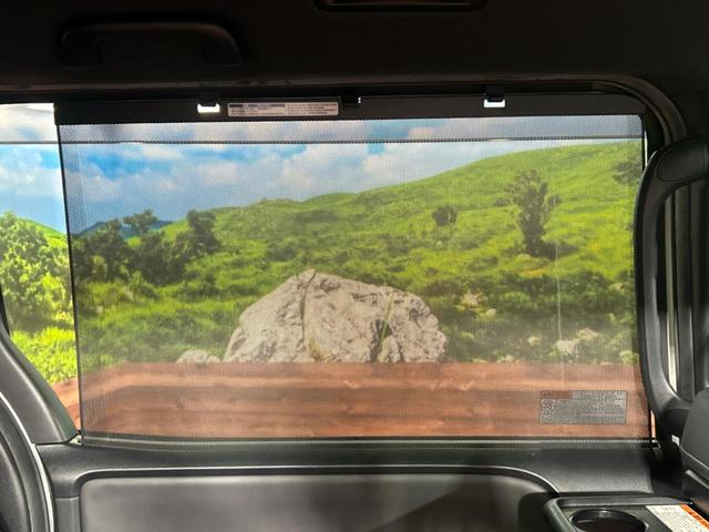 ヴォクシー ZS 煌III 純正9インチナビ トヨタセーフティセンス 禁煙車 クルーズコントロール LEDヘッドライト 両側電動スライドドア フルセグ Bluetooth ETC ドライブレコーダー アイドリングストップ(45枚目)