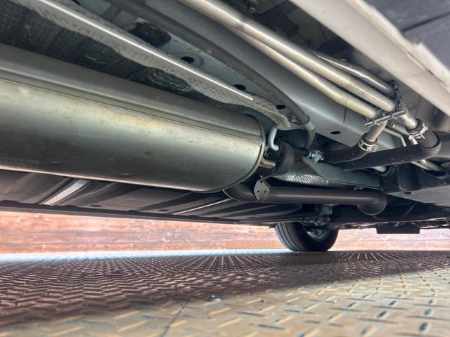 ヴォクシー ZS 煌III 純正9インチナビ トヨタセーフティセンス 禁煙車 クルーズコントロール LEDヘッドライト 両側電動スライドドア フルセグ Bluetooth ETC ドライブレコーダー アイドリングストップ(49枚目)