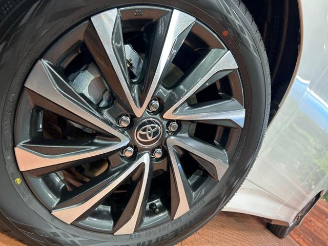 ヴォクシー ハイブリッドS-Z 登録済未使用車 両側電動ドア 全周囲カメラ 衝突被害軽減システム レーダークルーズ 電動リアゲート ハーフレザーシート コーナーセンサー スマートキー LEDヘッド ETC2.0(14枚目)