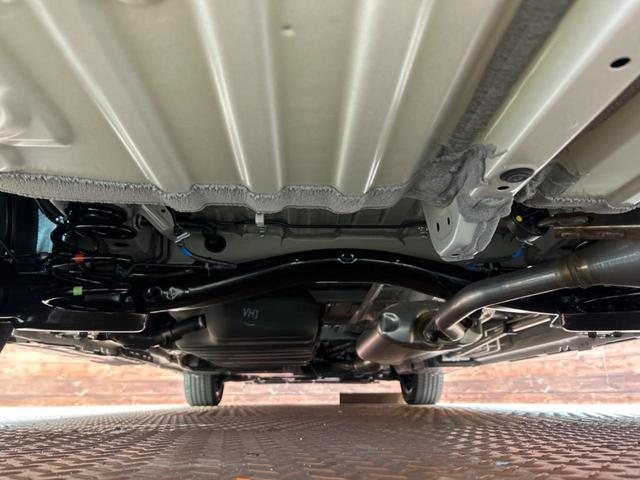 ヴォクシー ハイブリッドS-Z 登録済未使用車 両側電動ドア 全周囲カメラ 衝突被害軽減システム レーダークルーズ 電動リアゲート ハーフレザーシート コーナーセンサー スマートキー LEDヘッド ETC2.0(20枚目)