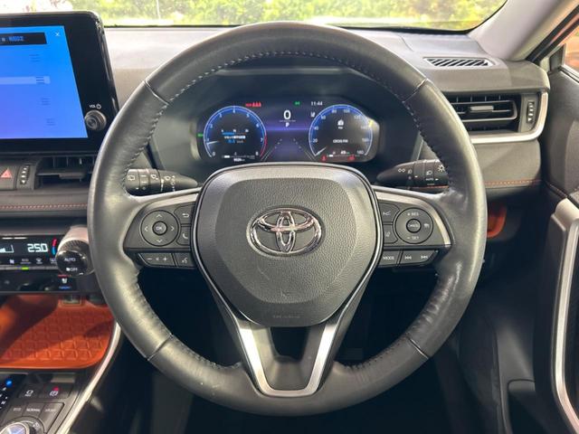 RAV4 アドベンチャー 4WD サンルーフ エアロ バックカメラ 衝突被害軽減システム レーダークルーズ 禁煙車 前席シートエアコン パワーシート コーナーセンサー スマートキー LEDヘッド ルーフレール ETC2.0(11枚目)