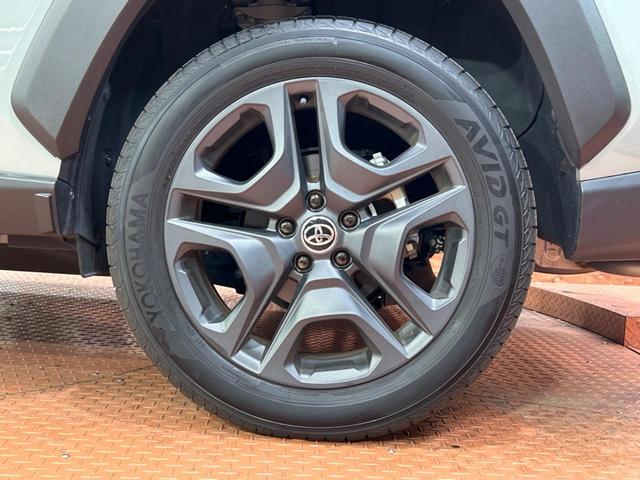 RAV4 アドベンチャー 4WD サンルーフ エアロ バックカメラ 衝突被害軽減システム レーダークルーズ 禁煙車 前席シートエアコン パワーシート コーナーセンサー スマートキー LEDヘッド ルーフレール ETC2.0(28枚目)