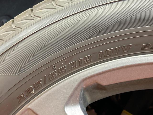 RAV4 アドベンチャー 4WD サンルーフ エアロ バックカメラ 衝突被害軽減システム レーダークルーズ 禁煙車 前席シートエアコン パワーシート コーナーセンサー スマートキー LEDヘッド ルーフレール ETC2.0(29枚目)