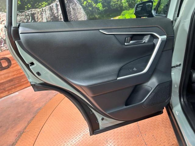 RAV4 アドベンチャー 4WD サンルーフ エアロ バックカメラ 衝突被害軽減システム レーダークルーズ 禁煙車 前席シートエアコン パワーシート コーナーセンサー スマートキー LEDヘッド ルーフレール ETC2.0(59枚目)