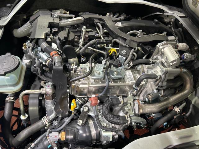 ハイエースバン ロングスーパーＧＬ　ダークプライムＳ　禁煙車　両側パワースライドドア　１００Ｖ電源　衝突被軽減装置　ハーフレザーシート　デジタルインナーミラ　コーナーセンサー　スマートキー　ＬＥＤヘッド　オートハイビーム　車線逸脱警報（18枚目）