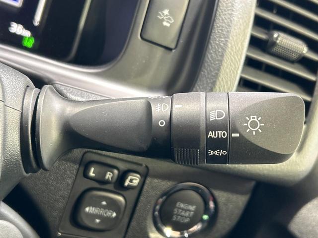 ハイエースバン ロングスーパーＧＬ　ダークプライムＳ　禁煙車　両側パワースライドドア　１００Ｖ電源　衝突被軽減装置　ハーフレザーシート　デジタルインナーミラ　コーナーセンサー　スマートキー　ＬＥＤヘッド　オートハイビーム　車線逸脱警報（31枚目）