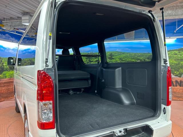 ハイエースバン ロングスーパーＧＬ　ダークプライムＳ　禁煙車　両側パワースライドドア　１００Ｖ電源　衝突被軽減装置　ハーフレザーシート　デジタルインナーミラ　コーナーセンサー　スマートキー　ＬＥＤヘッド　オートハイビーム　車線逸脱警報（45枚目）