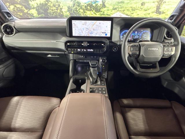 ランドクルーザー２５０ ＺＸ　禁煙車　サンルーフ　純正１２インチナビ　パノラマティックビューモニター　ＪＢＬサウンド　トヨタセーフティセンス　レーダークルーズ　電動リアゲート　デジタルインナーミラー　ドラレコ　三眼ＬＥＤヘッド（2枚目）