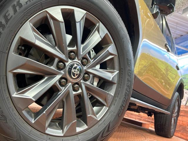 ランドクルーザー２５０ ＺＸ　禁煙車　サンルーフ　純正１２インチナビ　パノラマティックビューモニター　ＪＢＬサウンド　トヨタセーフティセンス　レーダークルーズ　電動リアゲート　デジタルインナーミラー　ドラレコ　三眼ＬＥＤヘッド（14枚目）