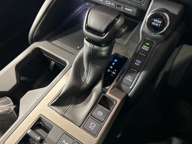 ランドクルーザー２５０ ＺＸ　禁煙車　サンルーフ　純正１２インチナビ　パノラマティックビューモニター　ＪＢＬサウンド　トヨタセーフティセンス　レーダークルーズ　電動リアゲート　デジタルインナーミラー　ドラレコ　三眼ＬＥＤヘッド（40枚目）