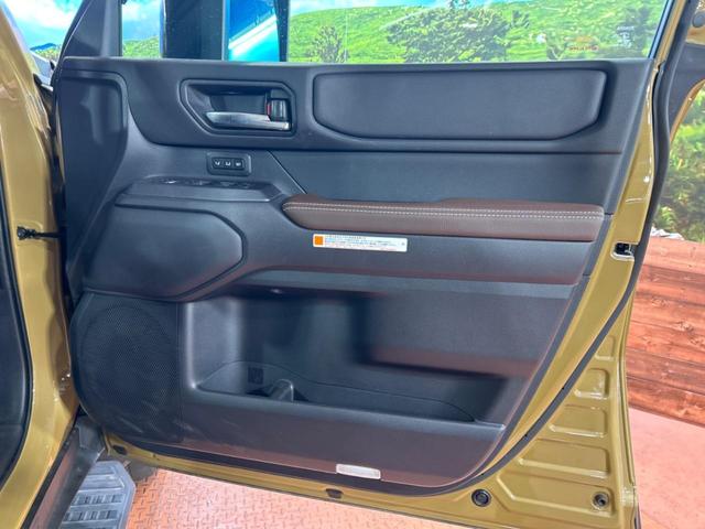 ランドクルーザー２５０ ＺＸ　禁煙車　サンルーフ　純正１２インチナビ　パノラマティックビューモニター　ＪＢＬサウンド　トヨタセーフティセンス　レーダークルーズ　電動リアゲート　デジタルインナーミラー　ドラレコ　三眼ＬＥＤヘッド（68枚目）