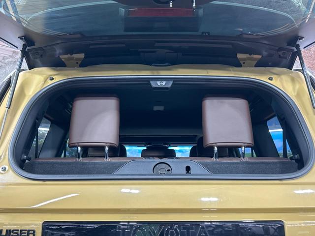 ランドクルーザー２５０ ＺＸ　禁煙車　サンルーフ　純正１２インチナビ　パノラマティックビューモニター　ＪＢＬサウンド　トヨタセーフティセンス　レーダークルーズ　電動リアゲート　デジタルインナーミラー　ドラレコ　三眼ＬＥＤヘッド（71枚目）