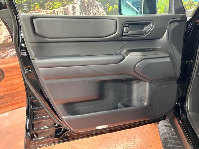 ランドクルーザー250 GX 禁煙車 4WD ディーゼル(軽油) 全周囲カメラ 衝突被害軽減システム レーダークルーズ ドラレコ コーナーセンサー スマートキー LEDヘッド ビルトインETC 純正18インチアルミ(51枚目)