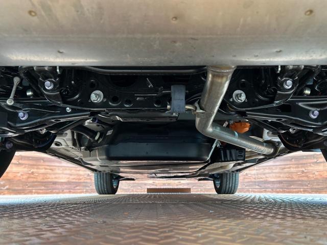 ハリアーハイブリッド Ｚ　レザーパッケージ　禁煙車　バックカメラ　ＪＢＬサウンド　衝突被害軽減システム　レーダークルーズ　電動リアゲート　レザーシート　前席シートエアコン　コーナーセンサー　スマートキー　ＬＥＤヘッド　ＥＴＣ２．０（20枚目）