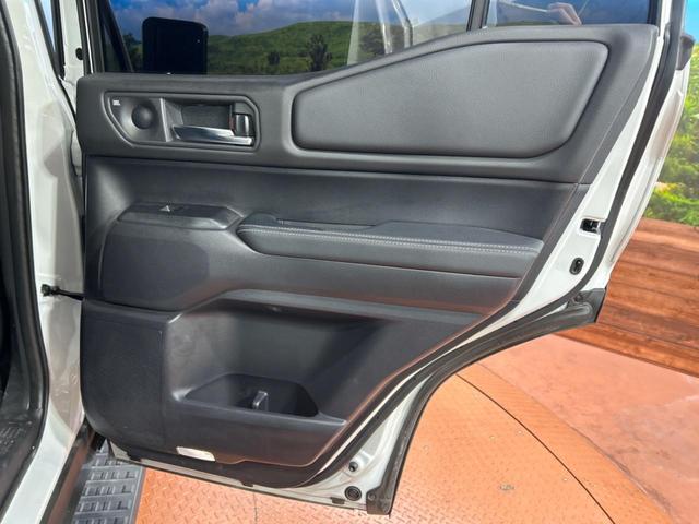 ランドクルーザー250 VX 禁煙車 サンルーフ JBLサウンドシステム付き純正12.3インチナビ パノラミックビューモニター レーダークルーズコントロール ブラインドスポットモニター センターデフロック パワーバックドア(58枚目)