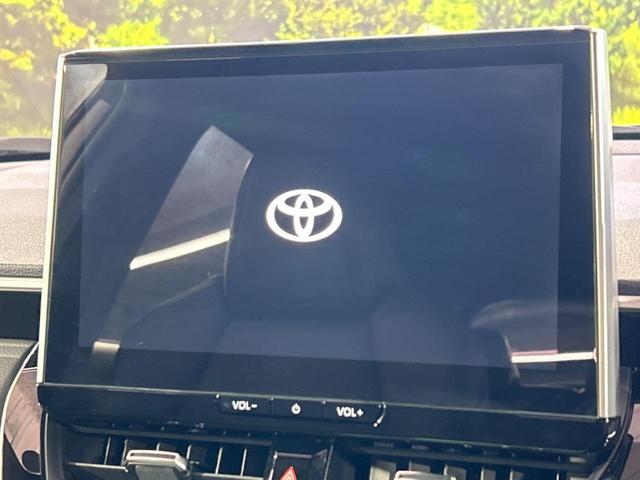 カローラクロス ハイブリッド　Ｚ　禁煙車　純正１０型ナビ　全周囲カメラ　前席シートヒーター＆ベンチレーション　トヨタセーフティセンス　レーダークルーズ　ブラインドスポットモニター　パワーバックドア　純正１８インチアルミ　ＬＥＤヘッド（3枚目）