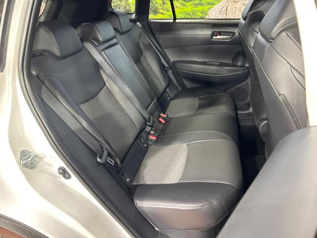 カローラクロス ハイブリッド　Ｚ　禁煙車　純正１０型ナビ　全周囲カメラ　前席シートヒーター＆ベンチレーション　トヨタセーフティセンス　レーダークルーズ　ブラインドスポットモニター　パワーバックドア　純正１８インチアルミ　ＬＥＤヘッド（9枚目）