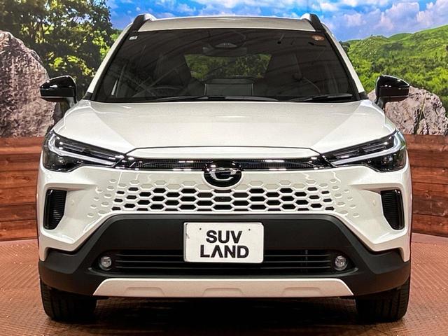 カローラクロス ハイブリッド　Ｚ　禁煙車　純正１０型ナビ　全周囲カメラ　前席シートヒーター＆ベンチレーション　トヨタセーフティセンス　レーダークルーズ　ブラインドスポットモニター　パワーバックドア　純正１８インチアルミ　ＬＥＤヘッド（14枚目）