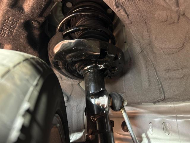 カローラクロス ハイブリッド　Ｚ　禁煙車　純正１０型ナビ　全周囲カメラ　前席シートヒーター＆ベンチレーション　トヨタセーフティセンス　レーダークルーズ　ブラインドスポットモニター　パワーバックドア　純正１８インチアルミ　ＬＥＤヘッド（20枚目）