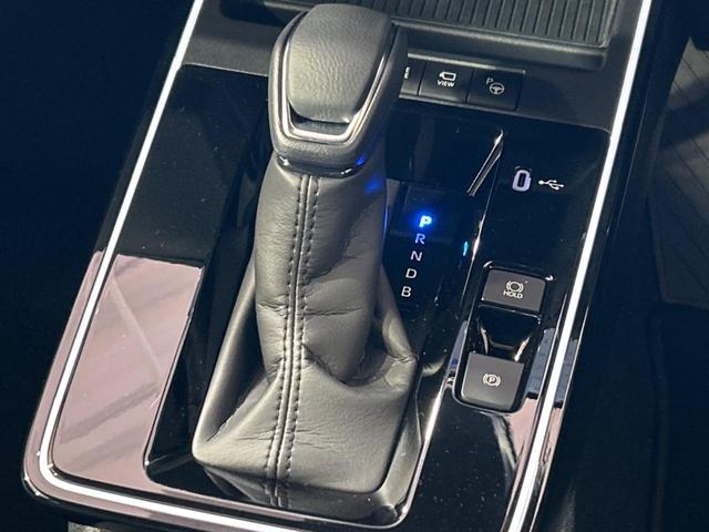 カローラクロス ハイブリッド　Ｚ　禁煙車　純正１０型ナビ　全周囲カメラ　前席シートヒーター＆ベンチレーション　トヨタセーフティセンス　レーダークルーズ　ブラインドスポットモニター　パワーバックドア　純正１８インチアルミ　ＬＥＤヘッド（24枚目）