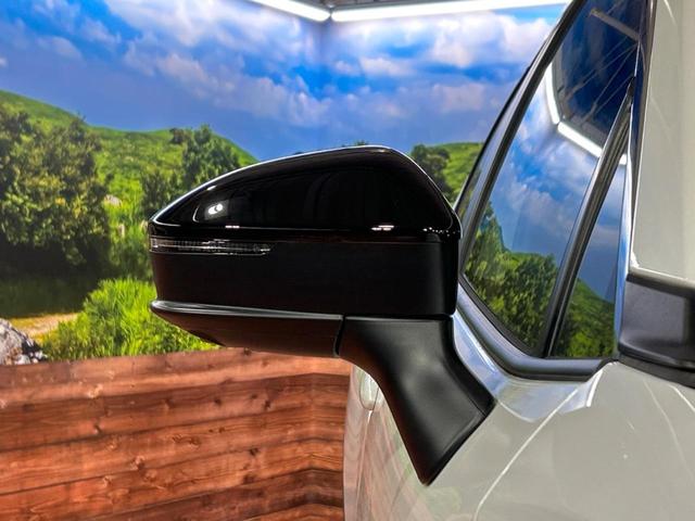 カローラクロス ハイブリッド　Ｚ　禁煙車　純正１０型ナビ　全周囲カメラ　前席シートヒーター＆ベンチレーション　トヨタセーフティセンス　レーダークルーズ　ブラインドスポットモニター　パワーバックドア　純正１８インチアルミ　ＬＥＤヘッド（50枚目）