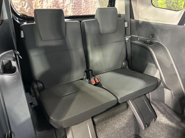 シエンタ ハイブリッドＸ　登録済み未使用車　トヨタセーフティセンス　レーダークルーズ　ＬＥＤヘッド　パワースライドドア　オートエアコン　スマートキー　横滑り防止装置　車線逸脱防止装置　オートハイビーム　パワーウインドウ（10枚目）