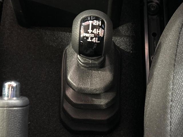 ジムニーノマド ＦＣ　登録済み未使用車　４ＷＤ　セーフティサポート　レーダークルーズ　前席シートヒーター　コーナーセンサー　スマートキー　ヒルディセントコントロール　ＬＥＤヘッド　純正１５インチアルミ　オートエアコン（3枚目）