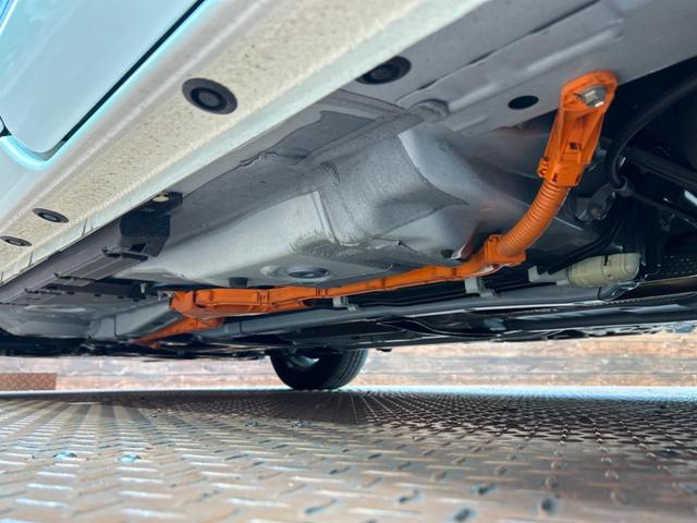 シエンタ ハイブリッドＺ　禁煙車　純正１０型ナビ　全周囲カメラ　トヨタセーフティセンス　ブラインドスポットモニター　レーダークルーズ　両側パワースライドドア　純正オプション１５インチアルミ　ＬＥＤヘッド　スマートキー　ＥＴＣ（23枚目）