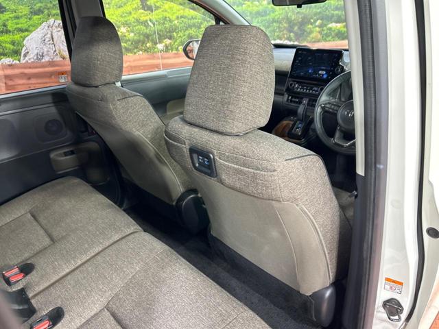 シエンタ ハイブリッドＺ　禁煙車　純正１０型ナビ　全周囲カメラ　トヨタセーフティセンス　ブラインドスポットモニター　レーダークルーズ　両側パワースライドドア　純正オプション１５インチアルミ　ＬＥＤヘッド　スマートキー　ＥＴＣ（36枚目）