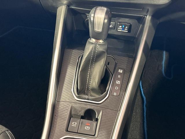 ロッキー プレミアムＧ　ＨＥＶ　禁煙車　ＢＩＧ－Ｘ９型ナビ　バックカメラ　スマートアシスト　レーダークルーズ　シートヒーター　ハーフレザーシート　ドラレコ　コーナーセンサー　スマートキー　ＬＥＤヘッド　ＥＴＣ　純正１７インチアルミ（25枚目）