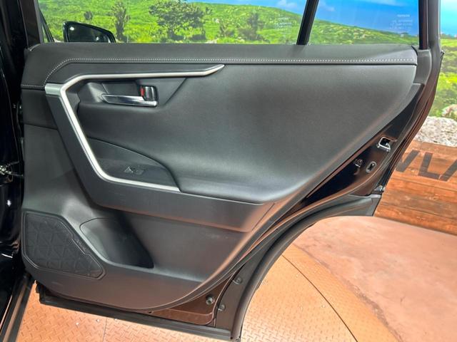 ＲＡＶ４ ハイブリッドＧ　禁煙車　サンルーフ　純正１０型ナビ　全周囲カメラ　衝突被害軽減装置　レーダークルーズ　パワーバックドア　１００Ｖ電源　前席シートエアコン　メモリ付きパワーシート　ブラインドスポットモニター　ドラレコ（50枚目）