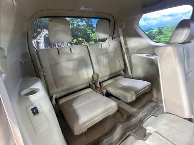 ランドクルーザープラド ＴＸ　Ｌパッケージ　マットブラックエディション　禁煙車　７人乗り　サンルーフ　ＳＤナビ　バックカメラ　トヨタセーフティセンス　レーダークルーズ　レザーシート　前席シートエアコン　ドラレコ　コーナーセンサー　スマートキー　ＬＥＤヘッド（10枚目）