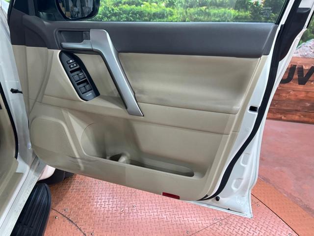 ランドクルーザープラド ＴＸ　Ｌパッケージ　マットブラックエディション　禁煙車　７人乗り　サンルーフ　ＳＤナビ　バックカメラ　トヨタセーフティセンス　レーダークルーズ　レザーシート　前席シートエアコン　ドラレコ　コーナーセンサー　スマートキー　ＬＥＤヘッド（53枚目）