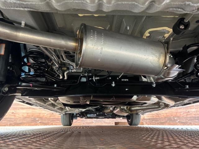 セレナ ハイウェイスターＶ　登録済み未使用車　メーカーオプション１２型ナビ　全周囲カメラ　エマージェンシーブレーキ　プロパイロット　両側パワースライドドア　ブラインドスポットモニター　ＬＥＤヘッド　純正１６インチアルミ　ＥＴＣ（19枚目）