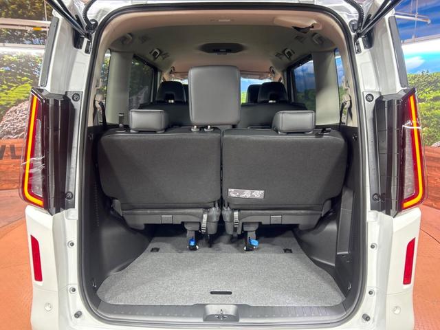 セレナ ハイウェイスターＶ　登録済み未使用車　メーカーオプション１２型ナビ　全周囲カメラ　エマージェンシーブレーキ　プロパイロット　両側パワースライドドア　ブラインドスポットモニター　ＬＥＤヘッド　純正１６インチアルミ　ＥＴＣ（58枚目）