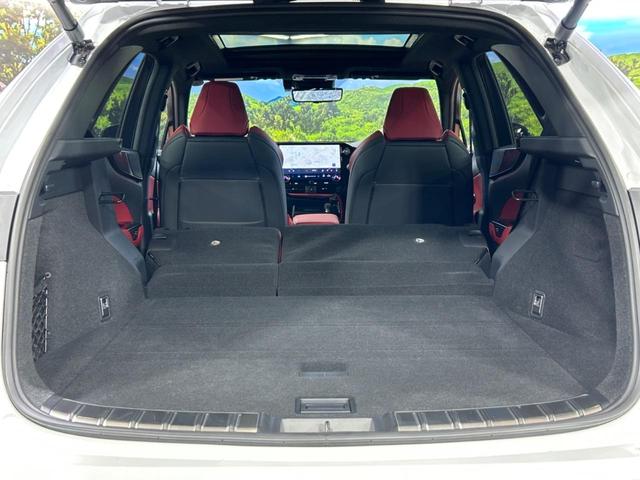 ＮＸ ＮＸ３５０ｈ　Ｆスポーツ　禁煙車　サンルーフ　全周囲カメラ　衝突被害軽減システム　レーダークルーズ　電動リアゲート　赤レザーシート　全席シートヒーター　前席シートエアコン　ドラレコ　コーナーセンサー　スマートキー　１００Ｖ電源（10枚目）