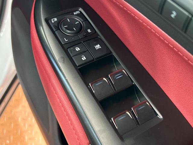 ＮＸ ＮＸ３５０ｈ　Ｆスポーツ　禁煙車　サンルーフ　全周囲カメラ　衝突被害軽減システム　レーダークルーズ　電動リアゲート　赤レザーシート　全席シートヒーター　前席シートエアコン　ドラレコ　コーナーセンサー　スマートキー　１００Ｖ電源（43枚目）