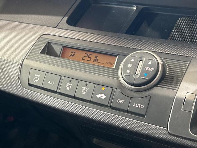 フリード Ｇ　エアロ　ジャストセレクション　禁煙車　パワースライドドア　純正ナビ　バックカメラ　ＥＴＣ　Ｂｌｕｅｔｏｏｔｈ接続　ＣＤ／ＤＶＤ再生　オートエアコン　ＨＩＤヘッド　純正１５インチアルミ　オートライト　フルセグＴＶ　パワーウインドウ（7枚目）