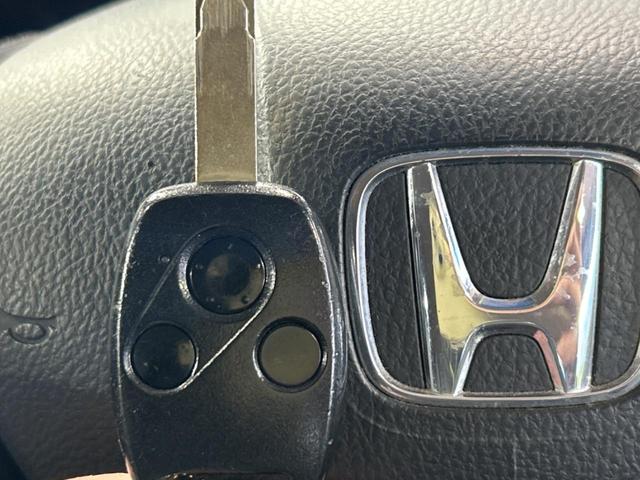 フリード Ｇ　エアロ　ジャストセレクション　禁煙車　パワースライドドア　純正ナビ　バックカメラ　ＥＴＣ　Ｂｌｕｅｔｏｏｔｈ接続　ＣＤ／ＤＶＤ再生　オートエアコン　ＨＩＤヘッド　純正１５インチアルミ　オートライト　フルセグＴＶ　パワーウインドウ（47枚目）