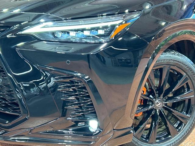 ＮＸ ＮＸ３５０ｈ　Ｆスポーツ　禁煙車　サンルーフ　純正１４型ナビ　全周囲カメラ　１００Ｖ電源　衝突軽減装置　レーダークルーズ　オレンジキャリパー　黒レザーシート　電動リアゲート　全席シートヒーター　前席シートエアコン　パワーシート（13枚目）