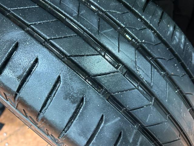 ＮＸ ＮＸ３５０ｈ　Ｆスポーツ　禁煙車　サンルーフ　純正１４型ナビ　全周囲カメラ　１００Ｖ電源　衝突軽減装置　レーダークルーズ　オレンジキャリパー　黒レザーシート　電動リアゲート　全席シートヒーター　前席シートエアコン　パワーシート（24枚目）