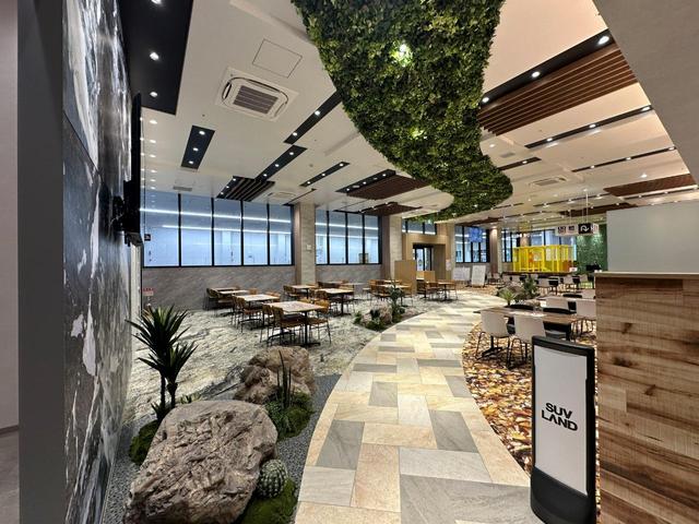 ハリアー プレミアム　アドバンスドパッケージ　禁煙車　純正９型ナビ　ＪＢＬサウンドシステム　全周囲カメラ　衝突被害軽減システム　レーダークルーズコントロール　電動リアゲート　パワーシート　ドライブレコーダー　コーナーセンサー　スマートキー　ＥＴＣ（77枚目）