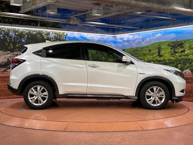 ヴェゼル ハイブリッドＸ　禁煙車　ＨＤＤナビ　バックカメラ　１００Ｖ電源　衝突被害軽減システム　コーナーセンサー　ＬＥＤヘッド　ビルトインＥＴＣ　クルコン　純正１６インチアルミ　車線逸脱警報　オートライト　オートエアコン（49枚目）