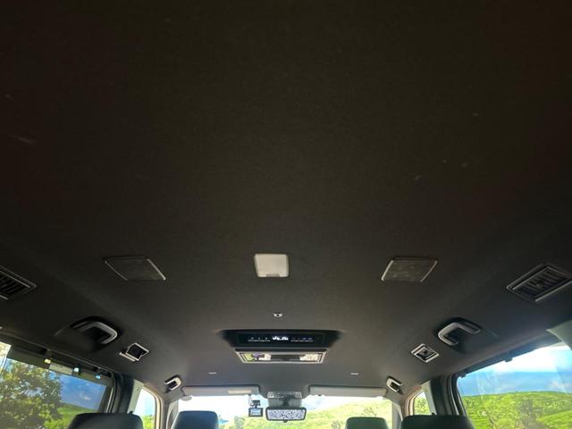 ヴォクシー Ｓ－Ｚ　禁煙車　純正１０．５型ナビ　両側電動ドア　後席モニター　全周囲カメラ　衝突被害軽減システム　レーダークルーズ　ドラレコ　コーナーセンサー　ＥＴＣ２．０　純正１７インチアルミ　オートハイビーム（42枚目）